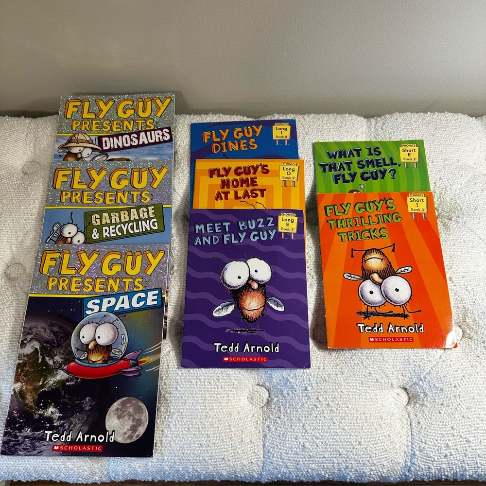 Scholastic Fly Guy Book Collection - (Lot of 8, Grade 2 Level)